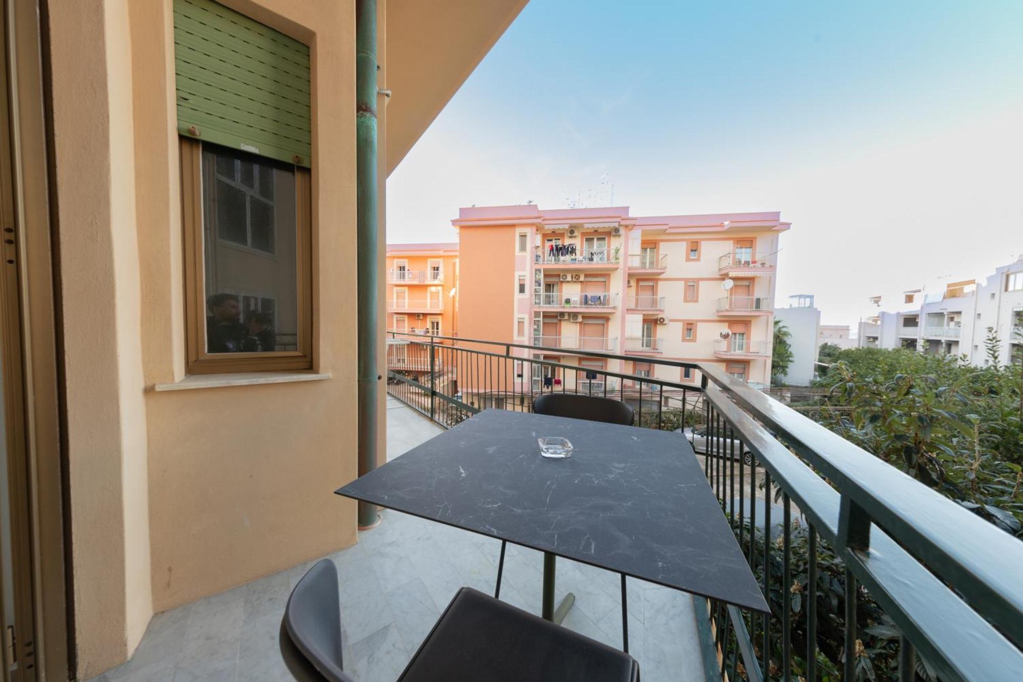 New Sea House Vicino La Spiaggia Del Lungomare Apartment Cefalu Ngoại thất bức ảnh